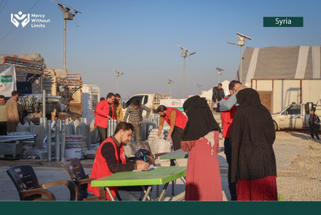 Our Teams Tirelessly Serve Displaced Families in Northwest Syria, Providing Essential Aid