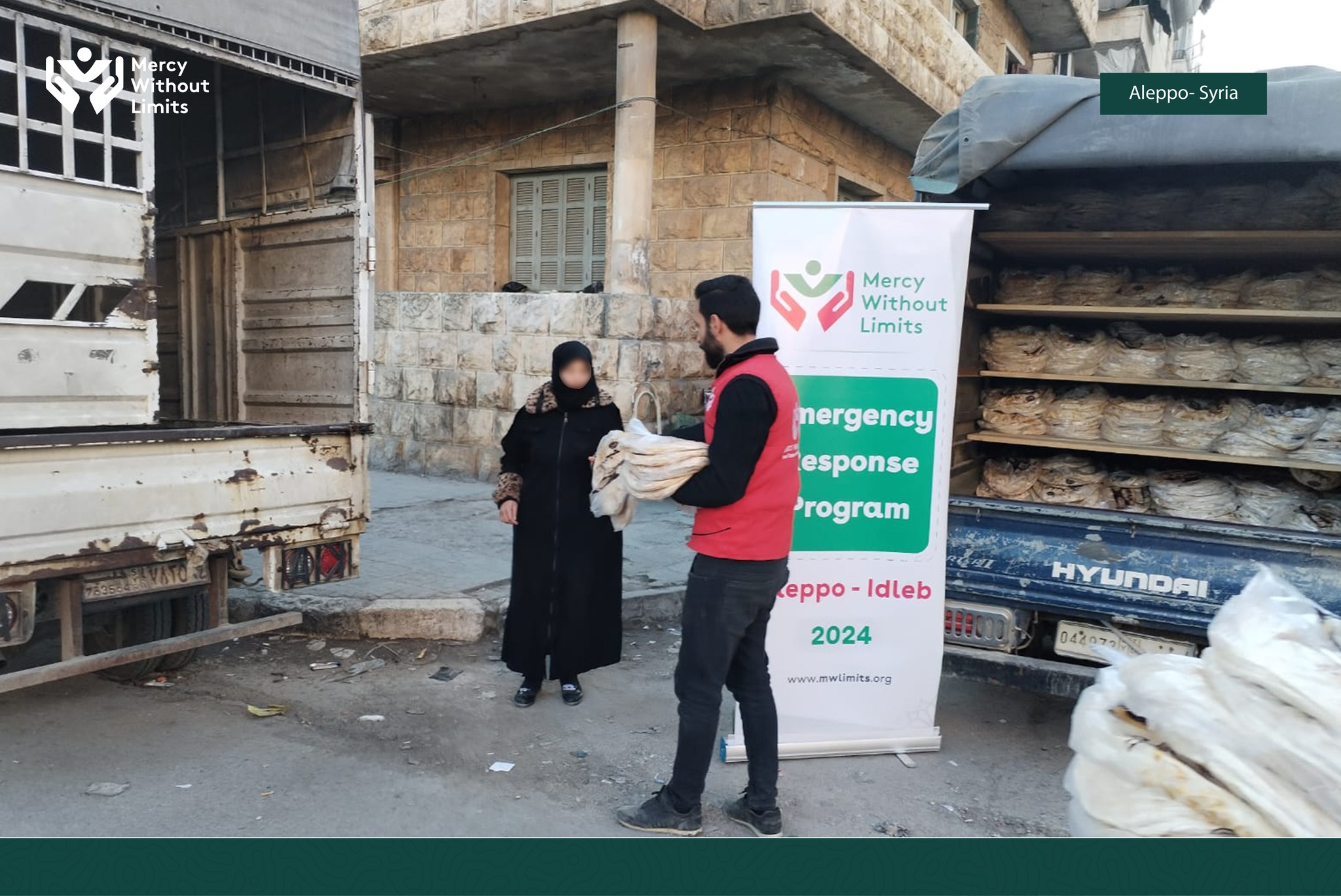 فرقنا تواصل تقديم الدعم الإنساني عبر توزيع الخبز اليومي في حلب وشمال غرب سوريا